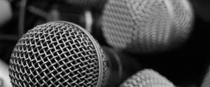 Microphones par Rusty Sheriff - Source https://www.flickr.com/photos/rustysheriff/4880169398